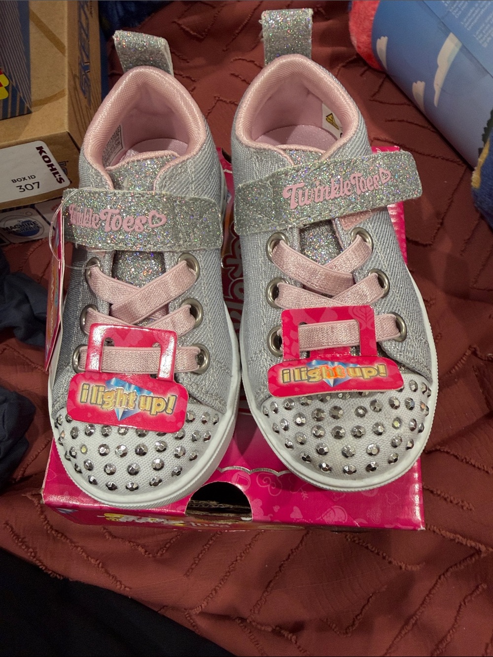 Sketchers Twinkle Toes - Girls' Light-Up Sneakers in Pink & Silver - 6 Toddler